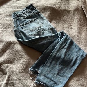 American Eagle Distressed Skinny Jean